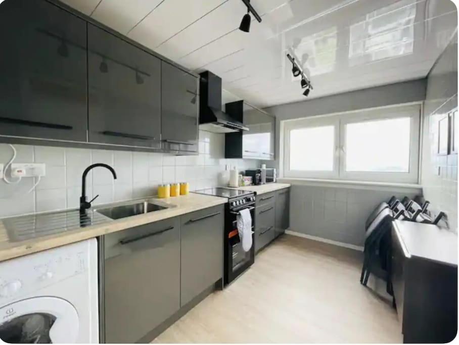 Floor Of The Building, Spectacular Views! Apartment