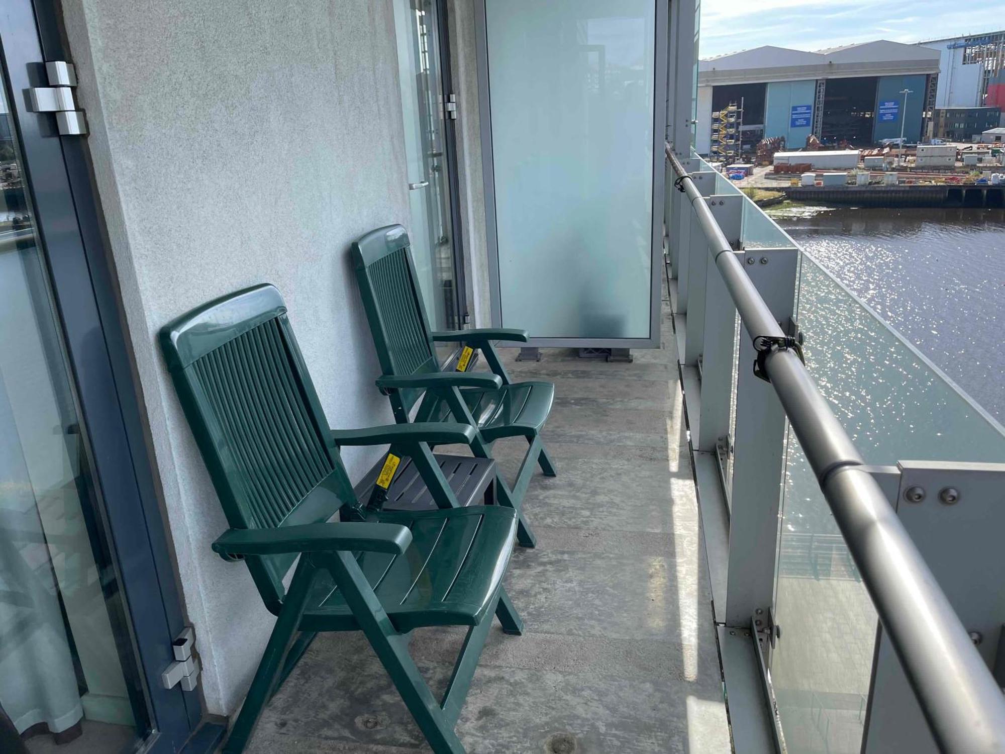 Harbour River West End Apartment *