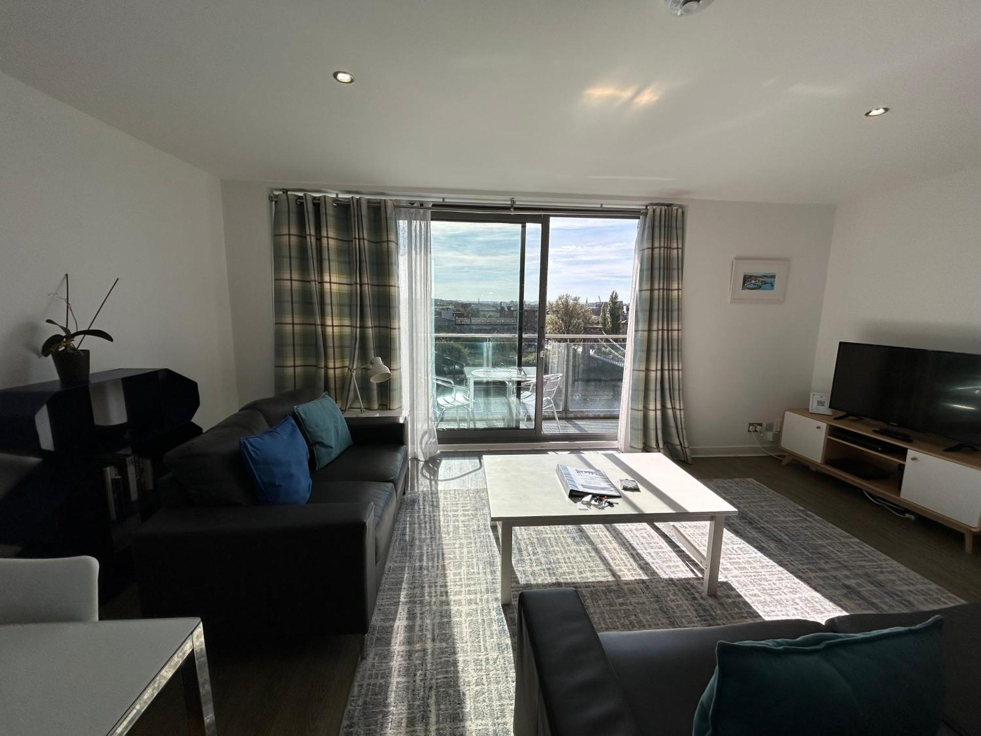 Apartment Principal - Clyde Waterfront *
