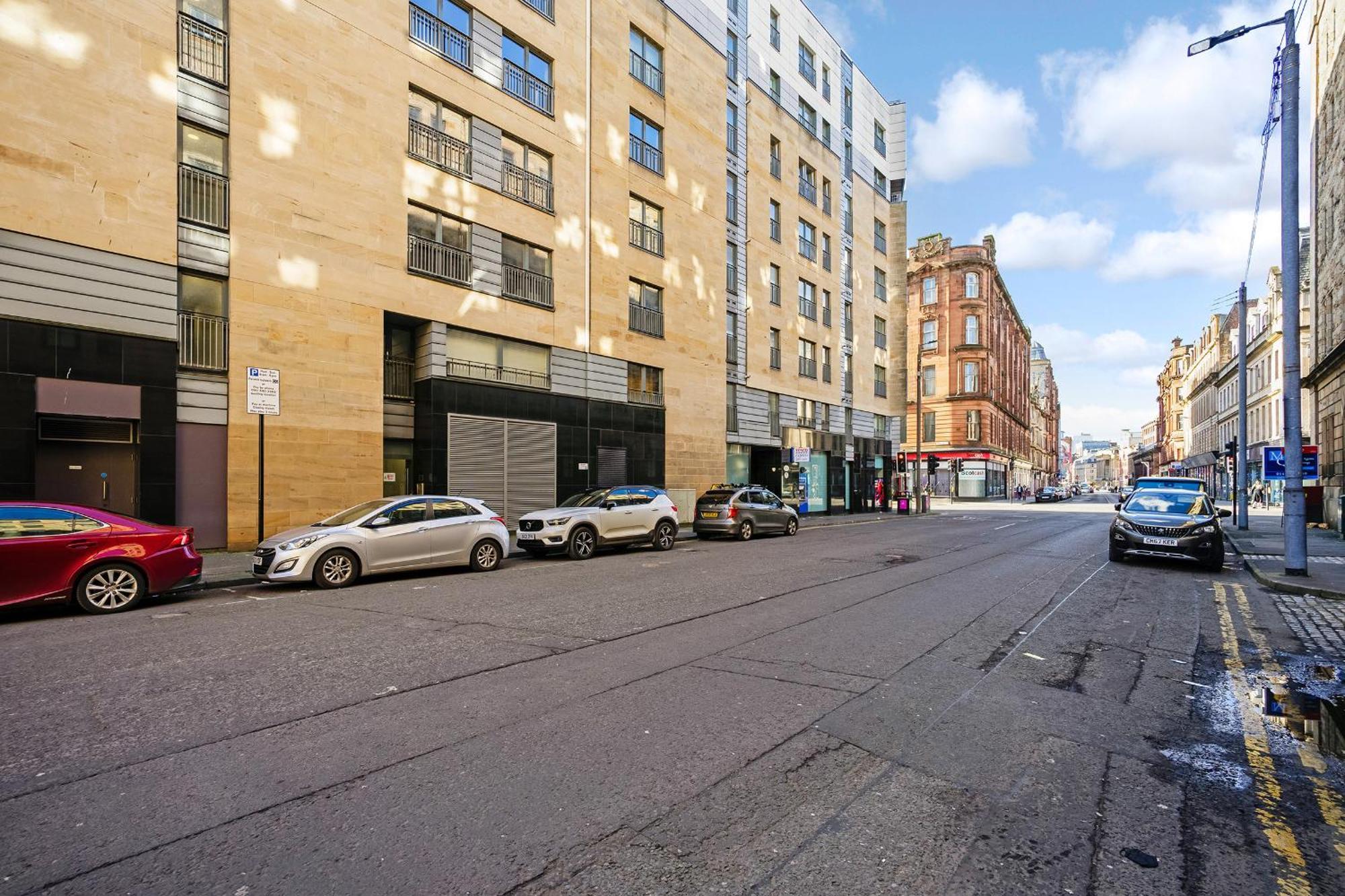 Apartment Bell Street