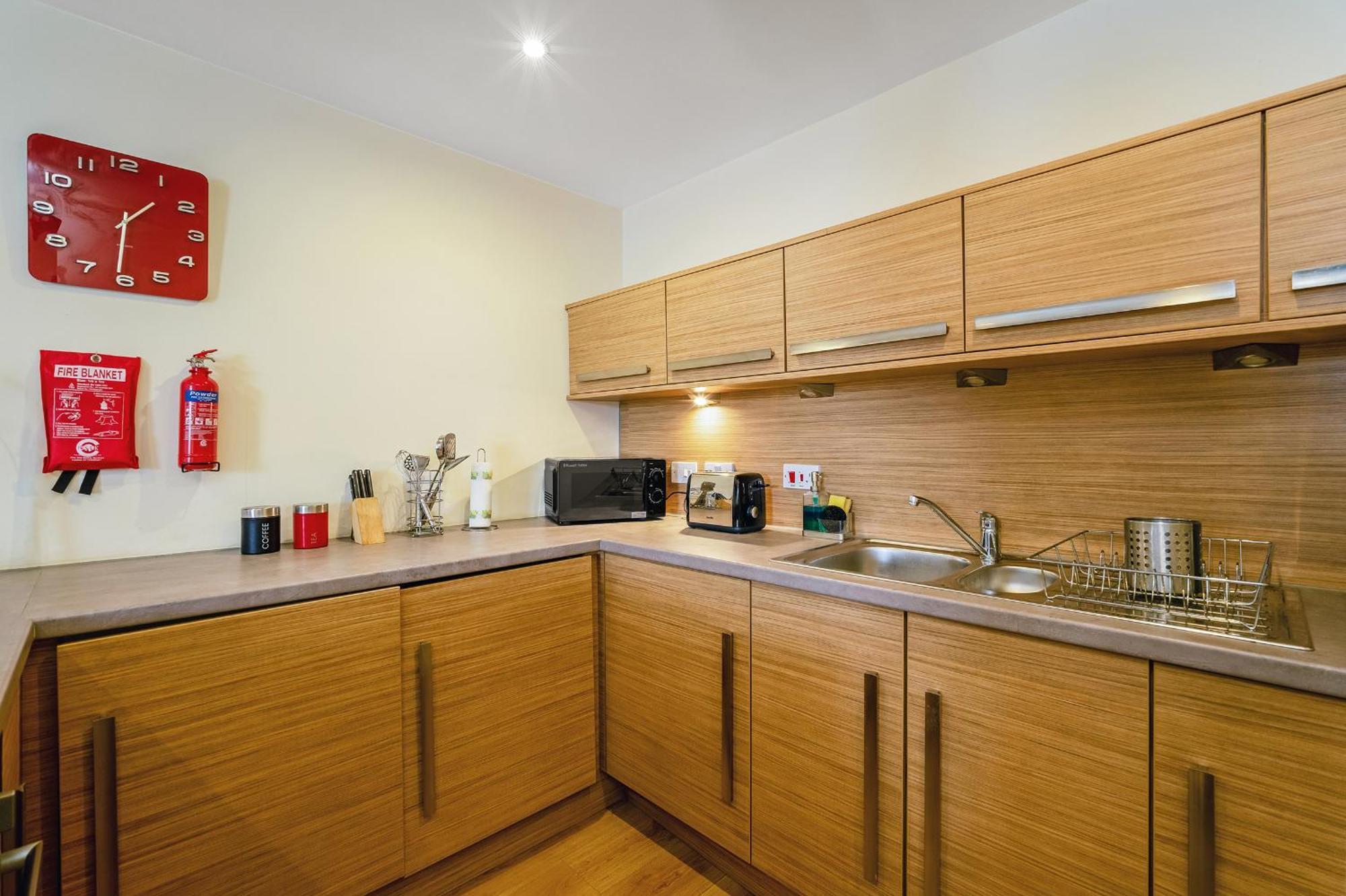 Apartment Bell Street Glasgow
