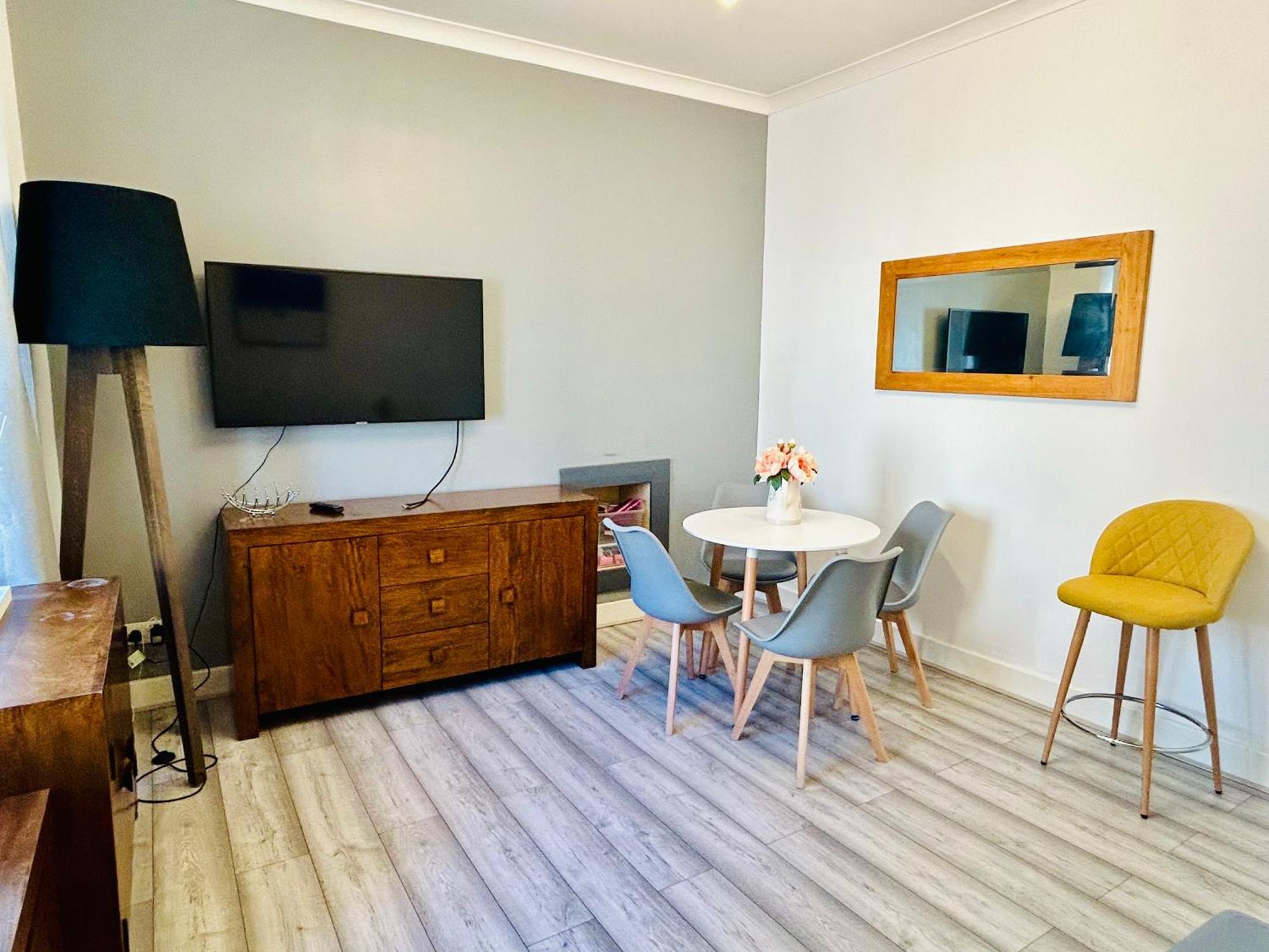 Apartment 2B Apartment Near Glasgow Sec, Ovo Hydro & City Centre *