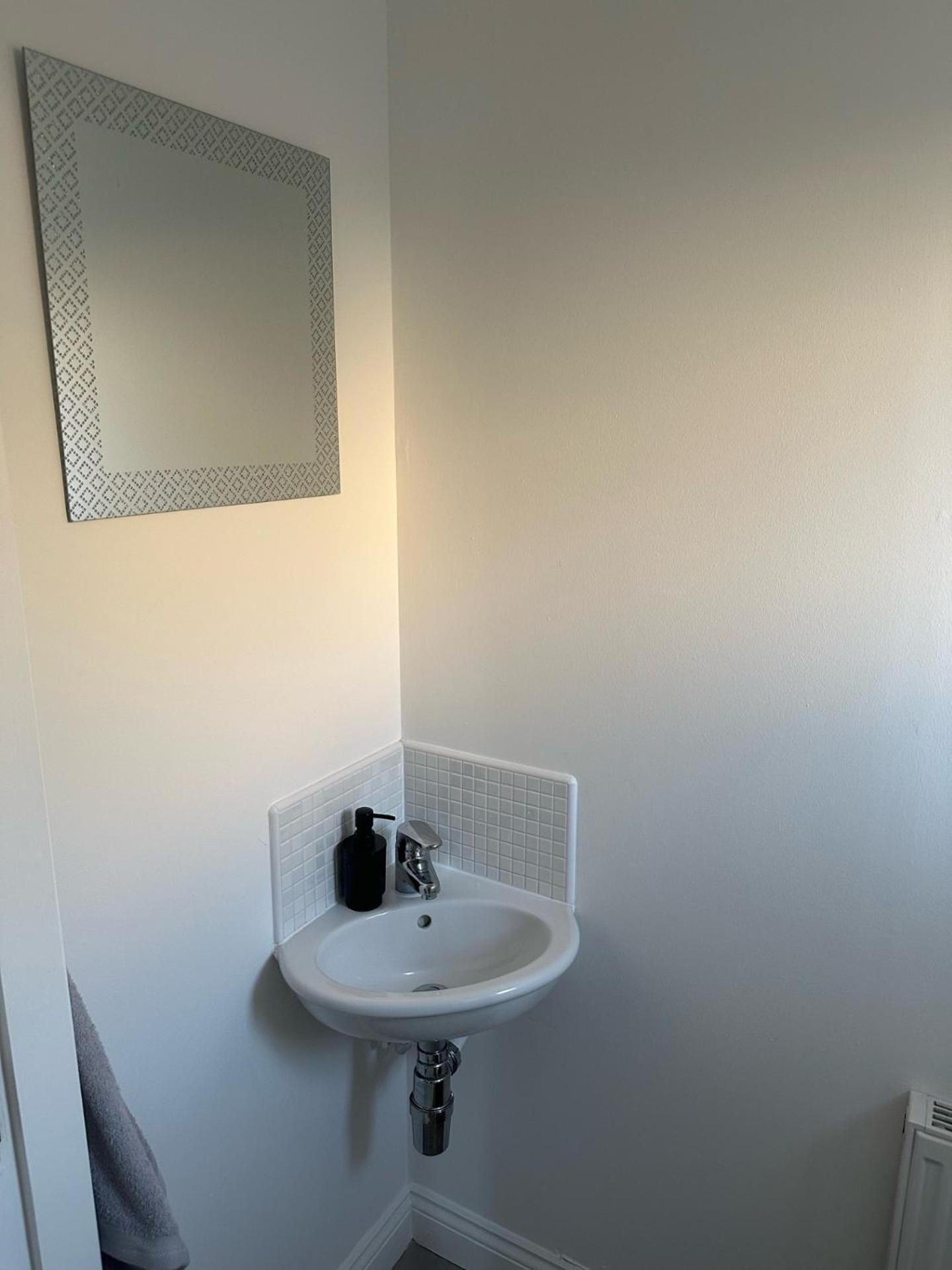 Black Daisy Apartment *