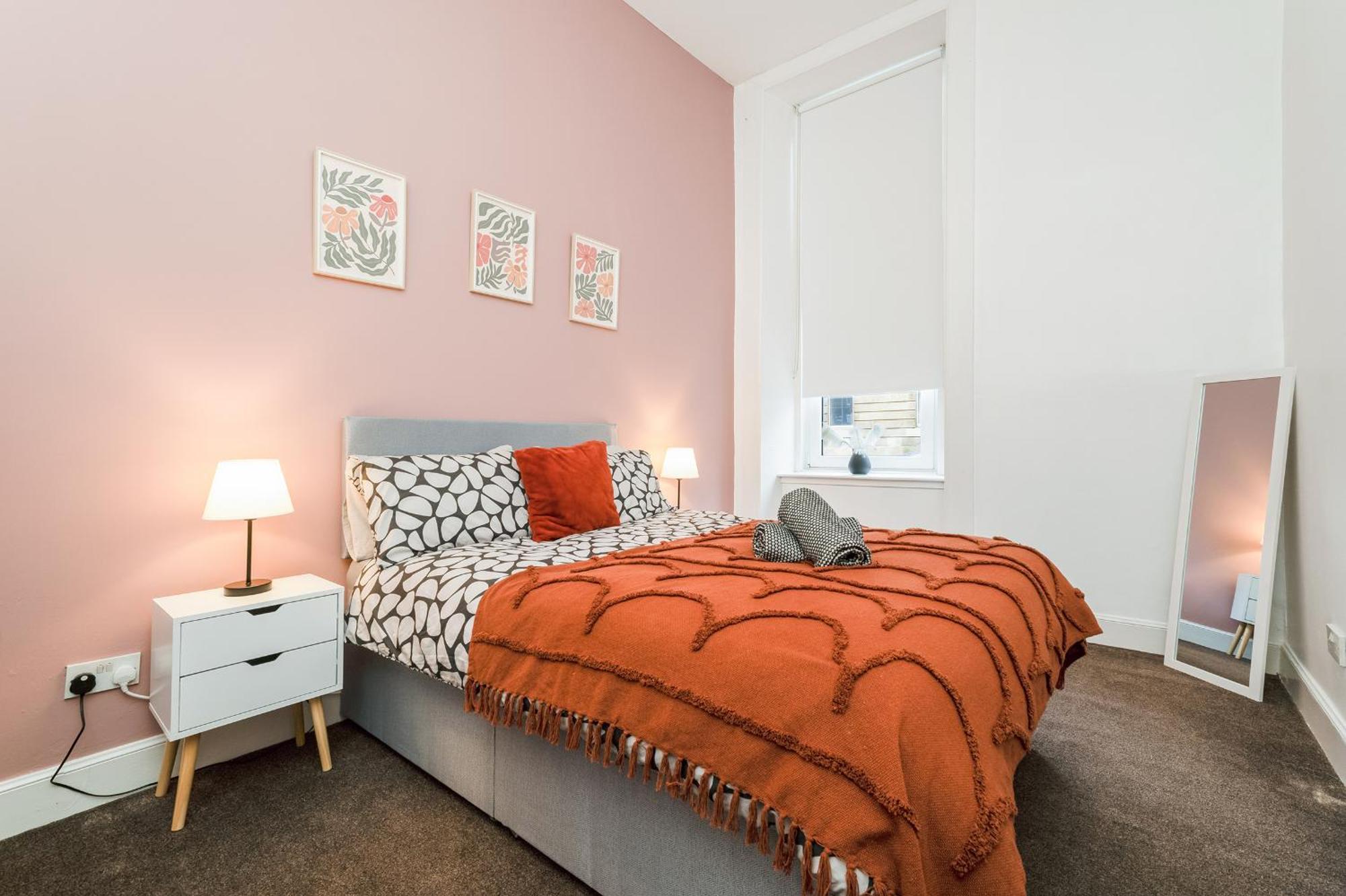 4 Beds - Gateway Getaway Apartment Glasgow