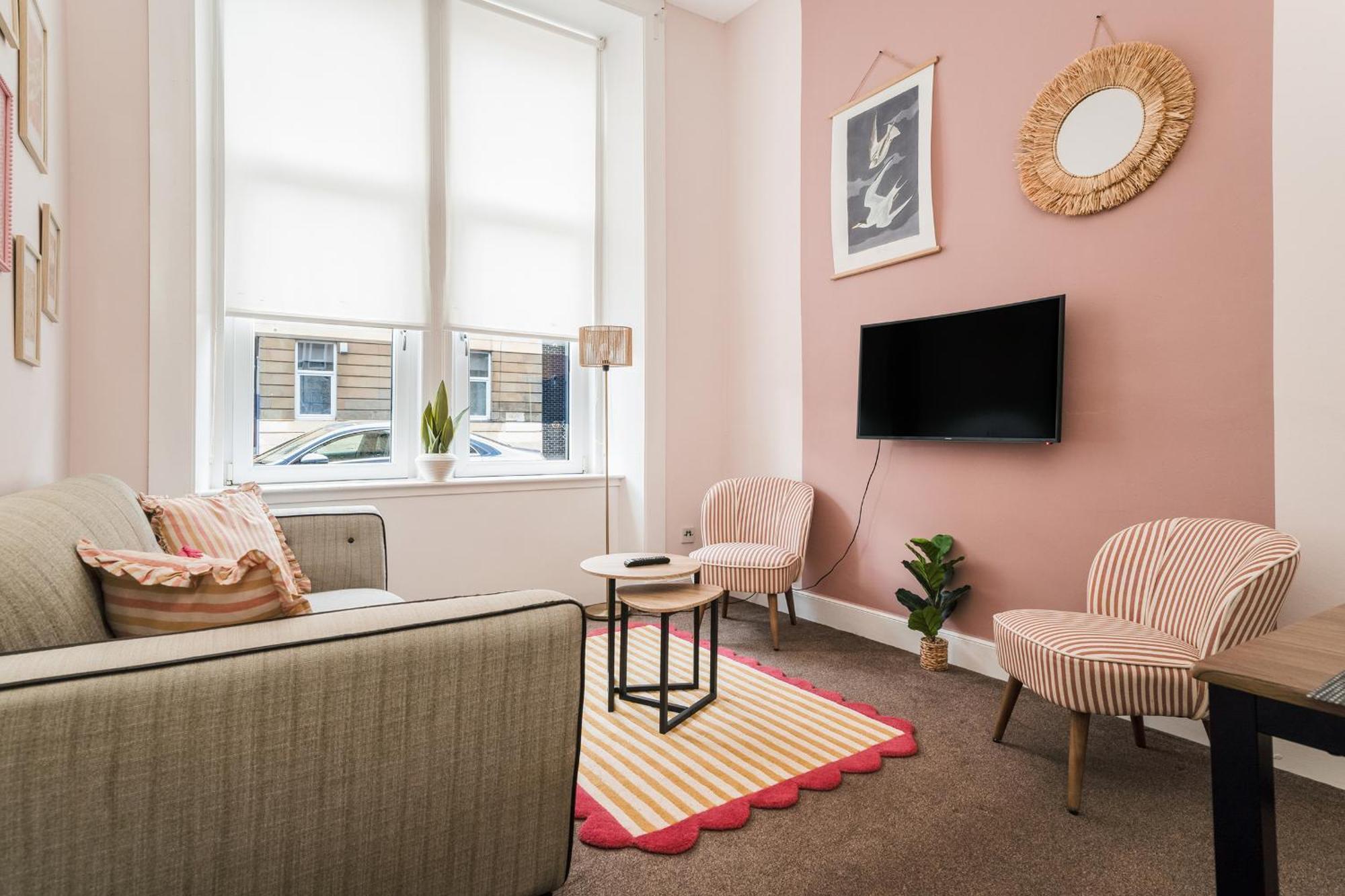 4 Beds - Gateway Getaway Apartment