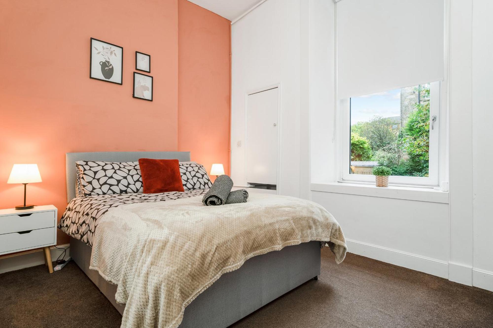 4 Beds - Gateway Getaway Apartment *