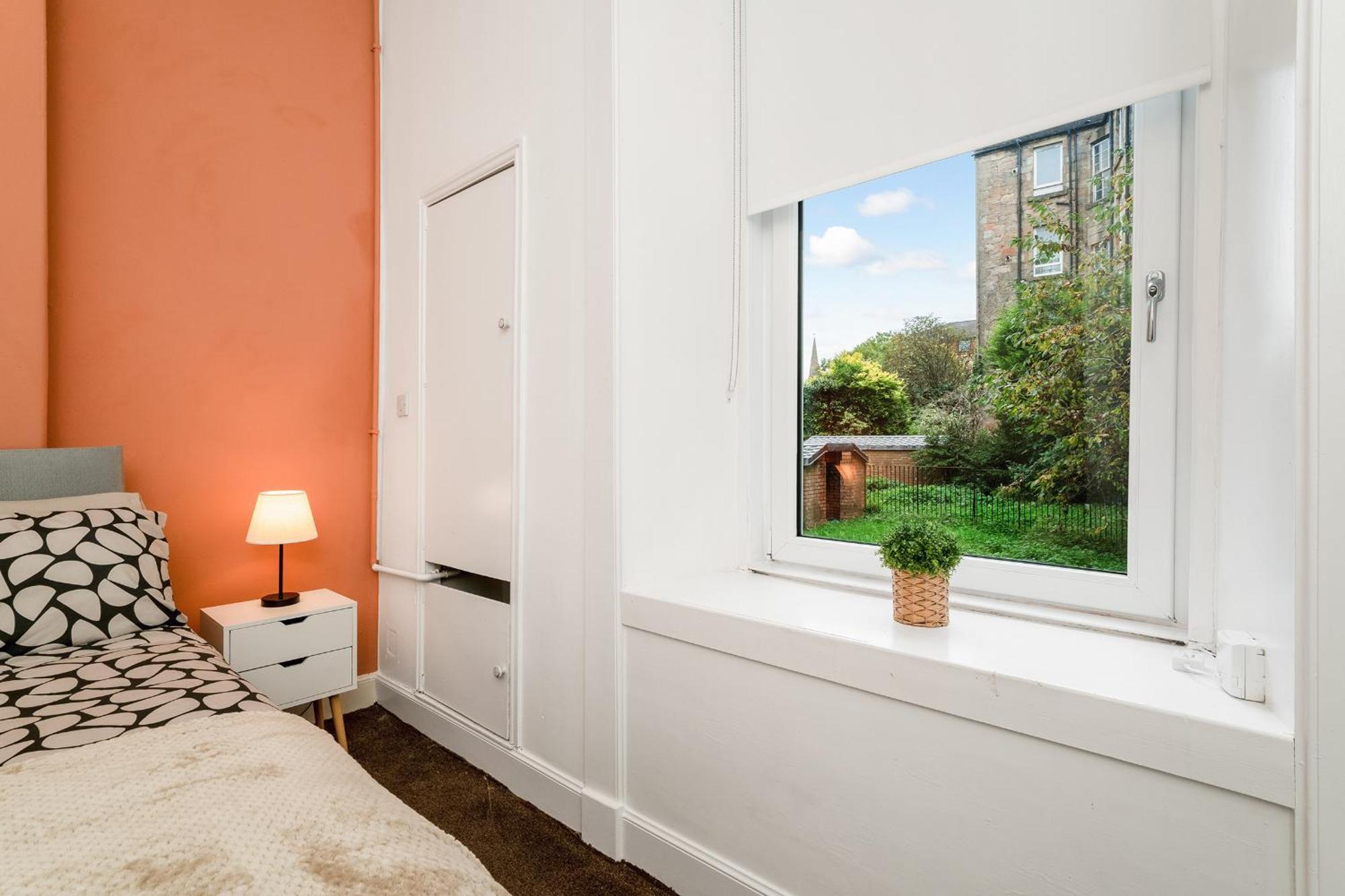 4 Beds - Gateway Getaway Glasgow