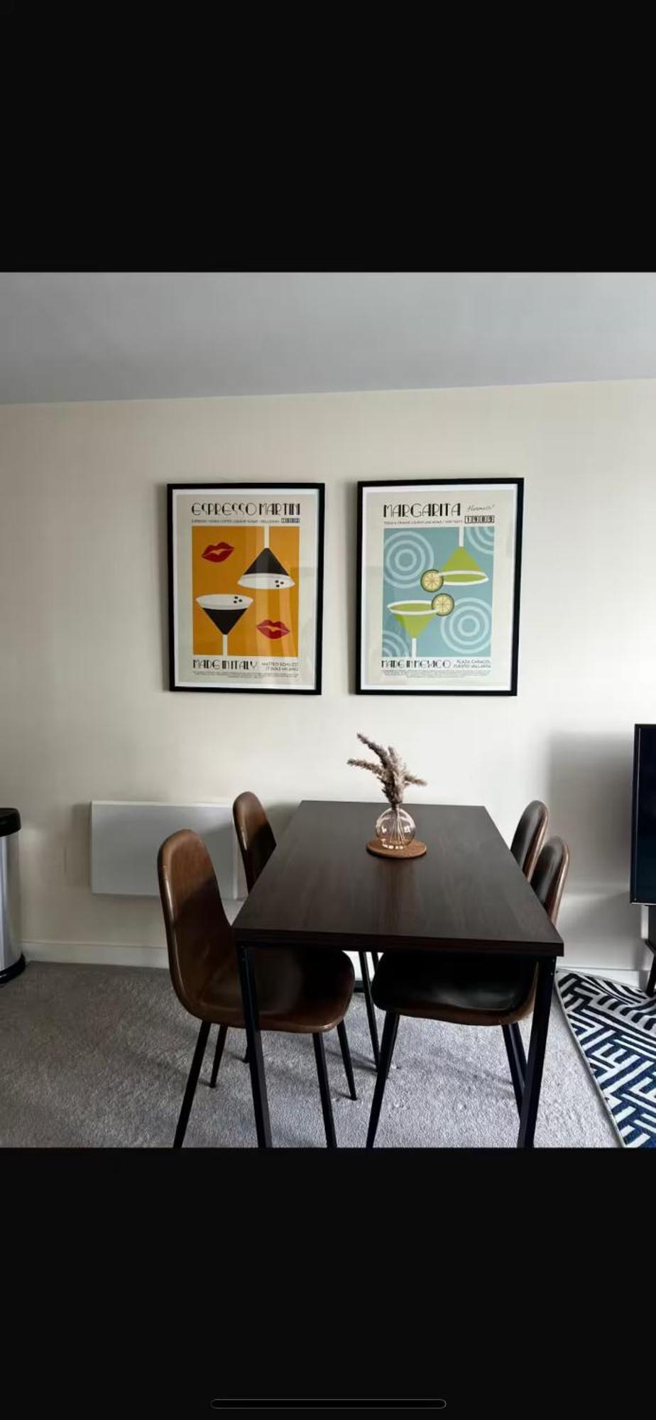 At Harbour With Balcony And River View Apartment Glasgow