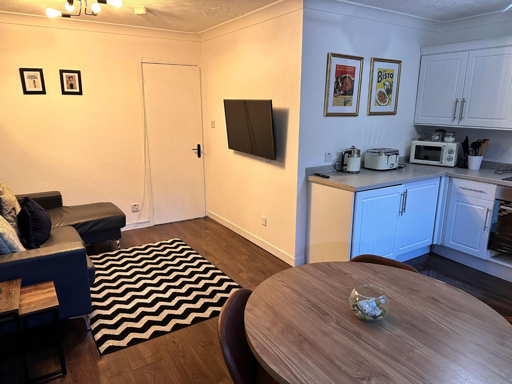 Apartment Brightcentral With Parking Glasgow
