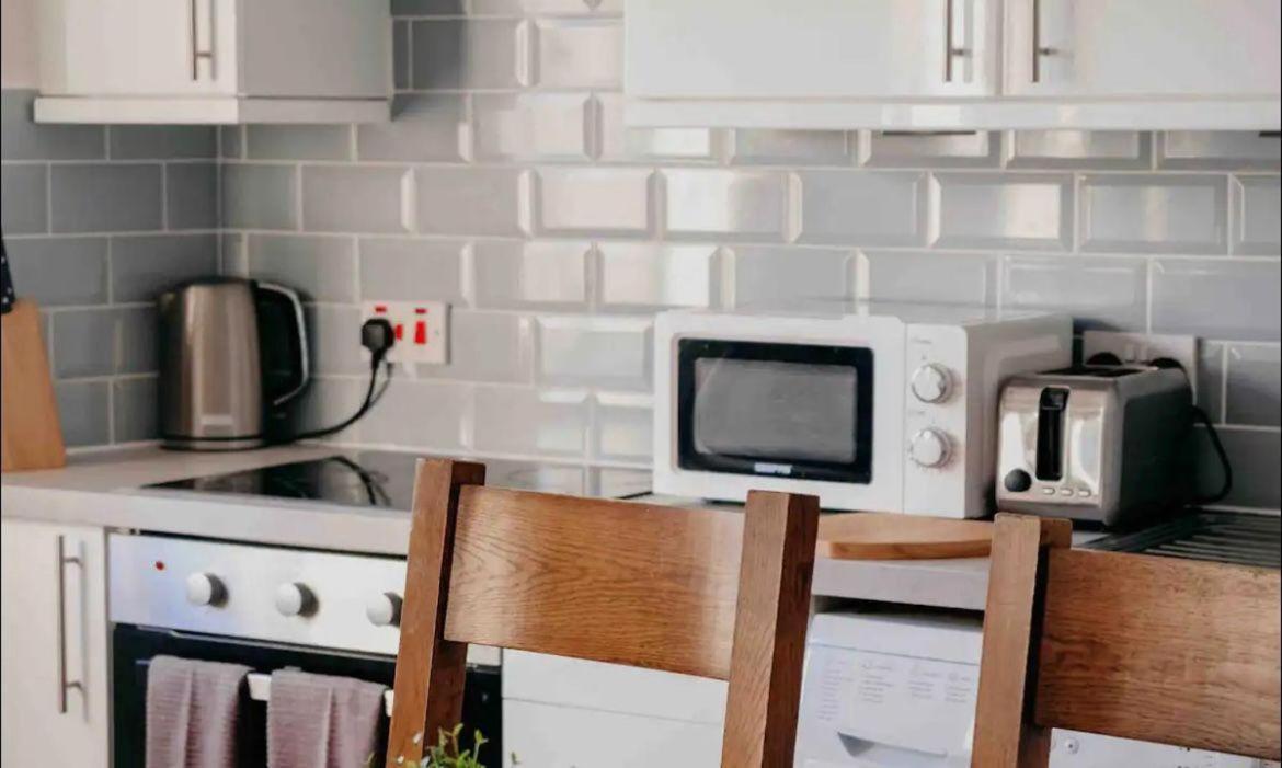 - 1 Bedroom Apartment