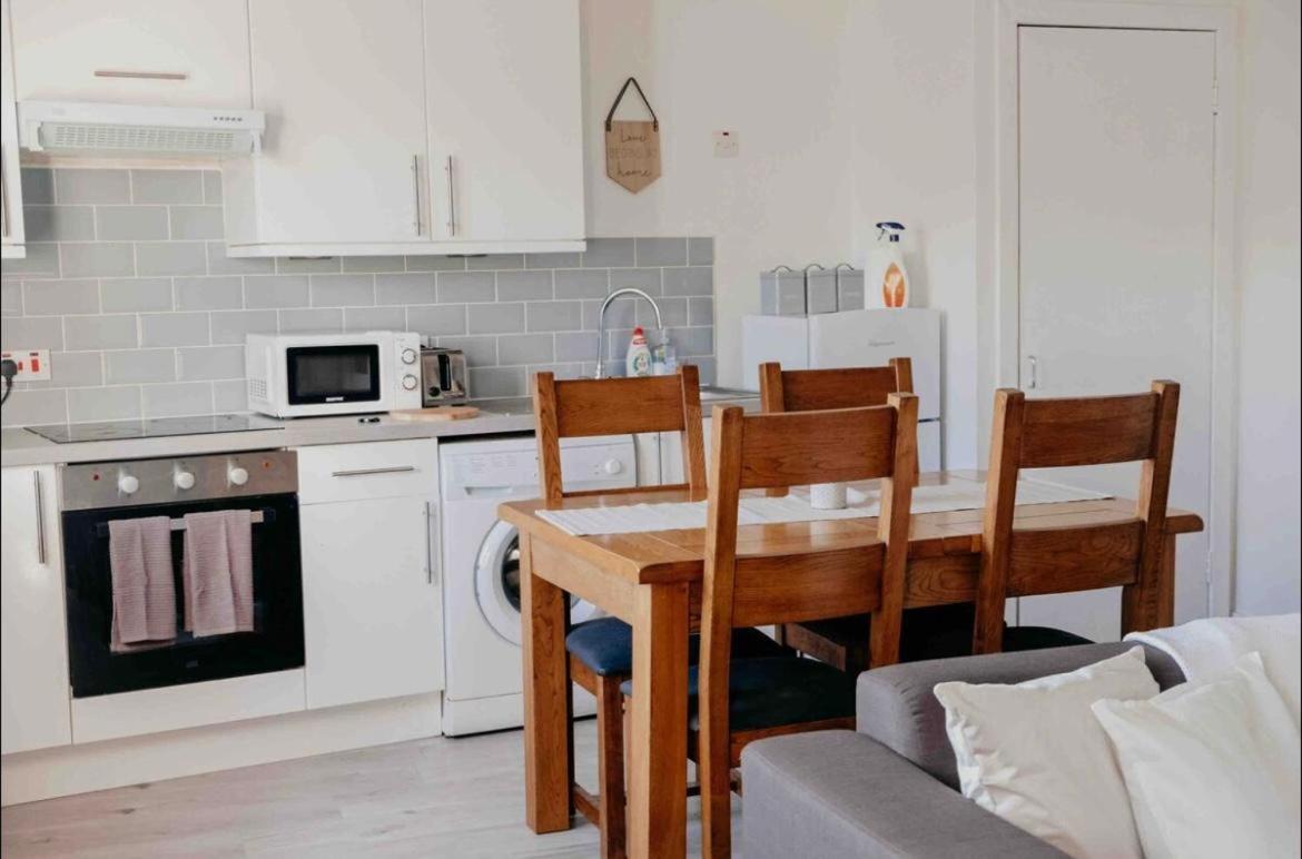 - 1 Bedroom Apartment *