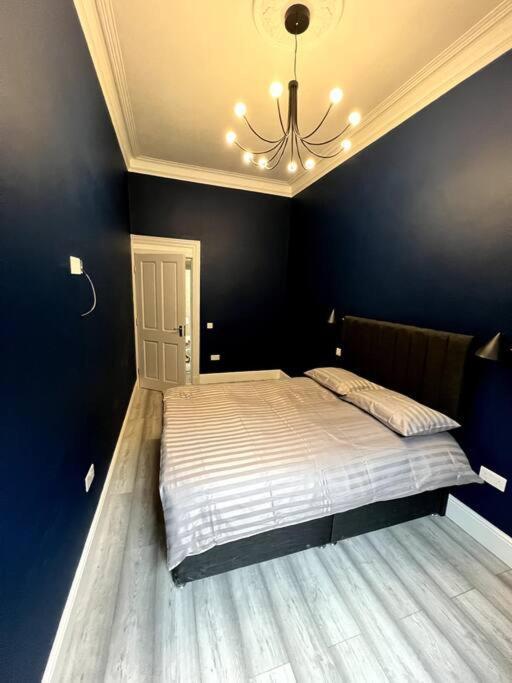 Queens Park Area, Beautiful Vibrant Ground Floor Lovely * Glasgow