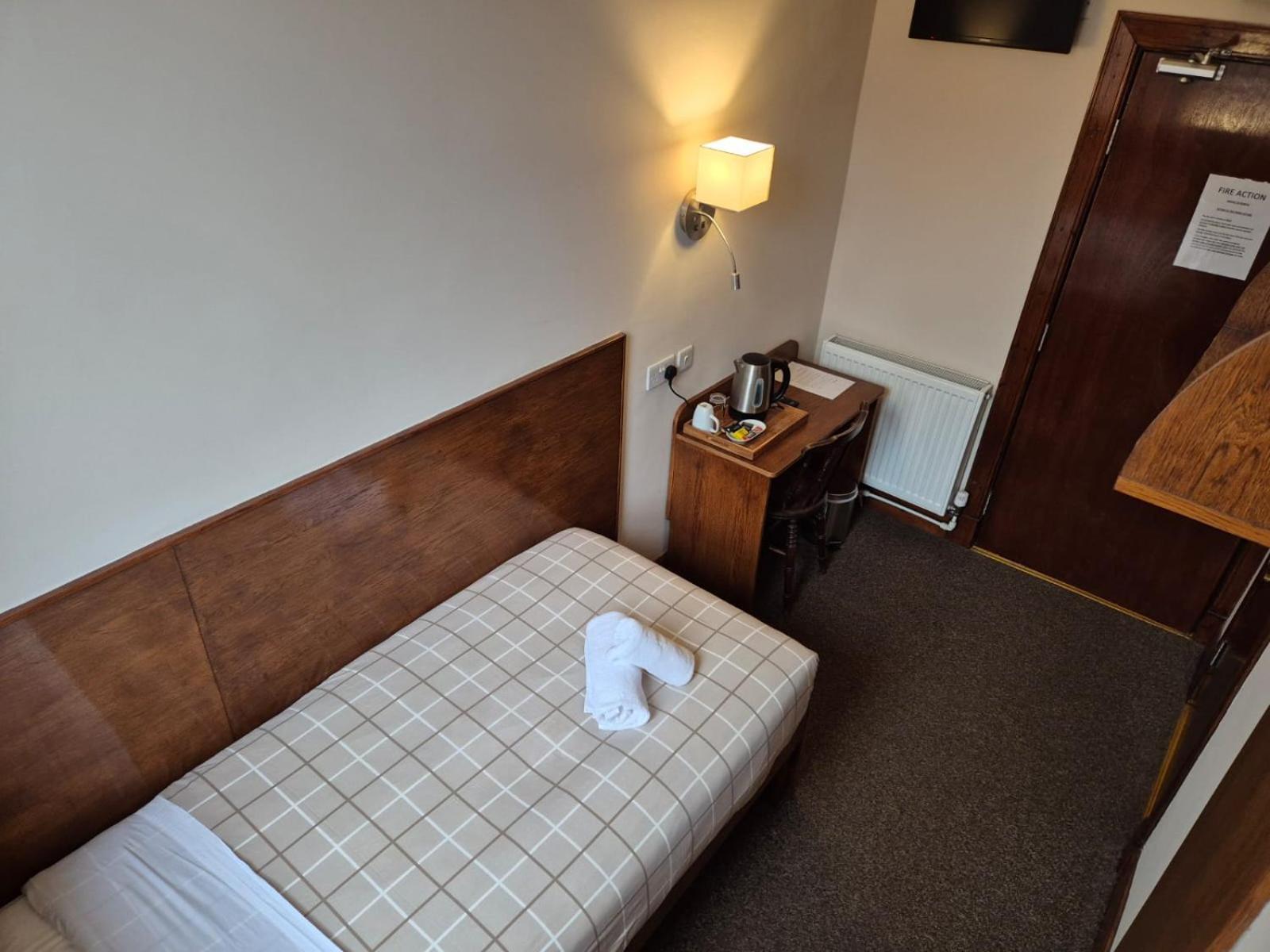 Hotel Douglas 3*