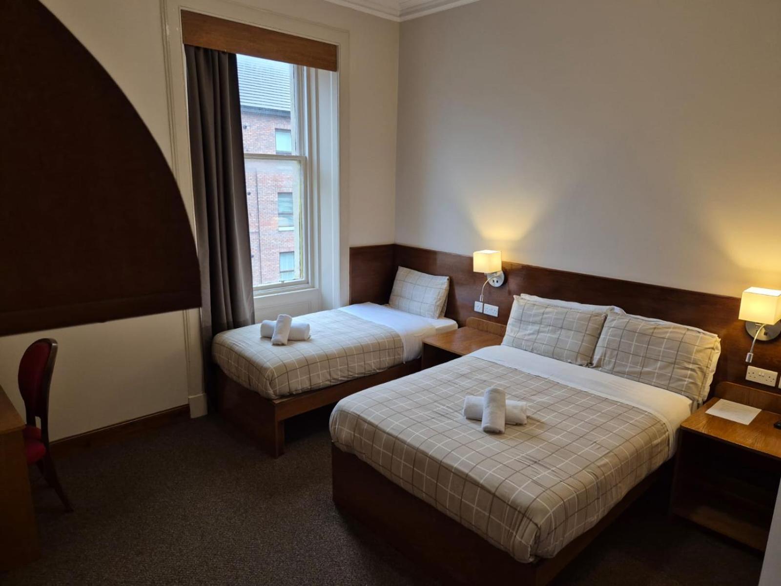 Hotel Douglas