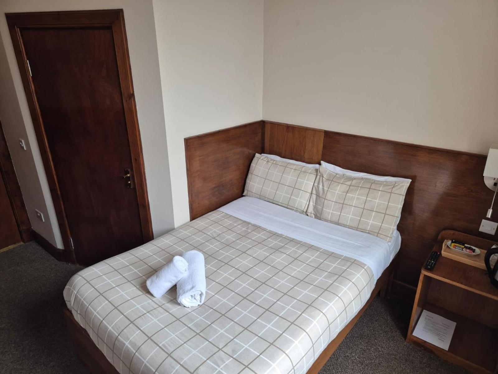 Douglas 3* Glasgow