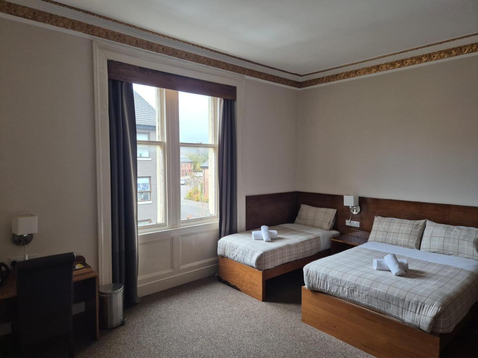 Hotel Douglas