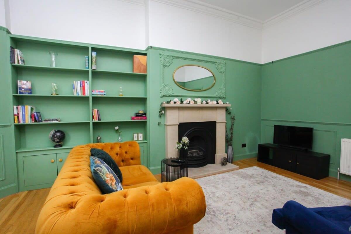 Apartment Lovely Spacious 2 Bed Flat Glasgow