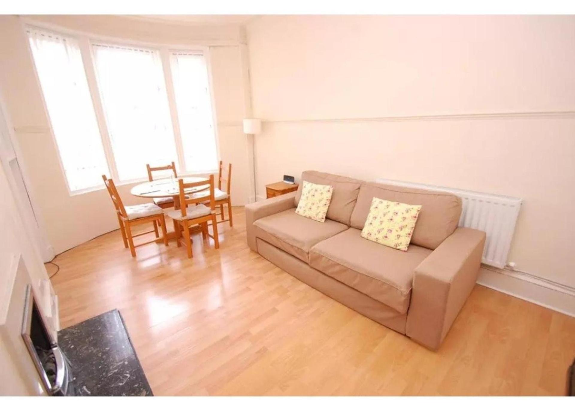 Apartment Flat In Close To Local Amenities *