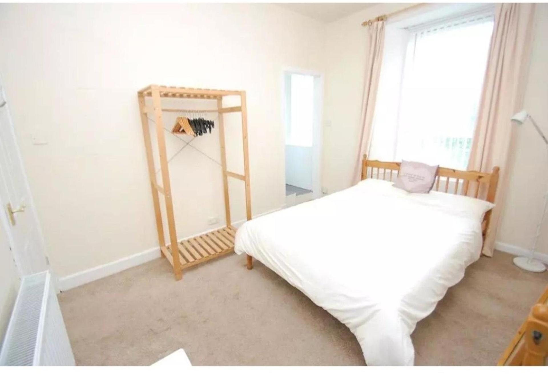 Flat In Close To Local Amenities Apartment *