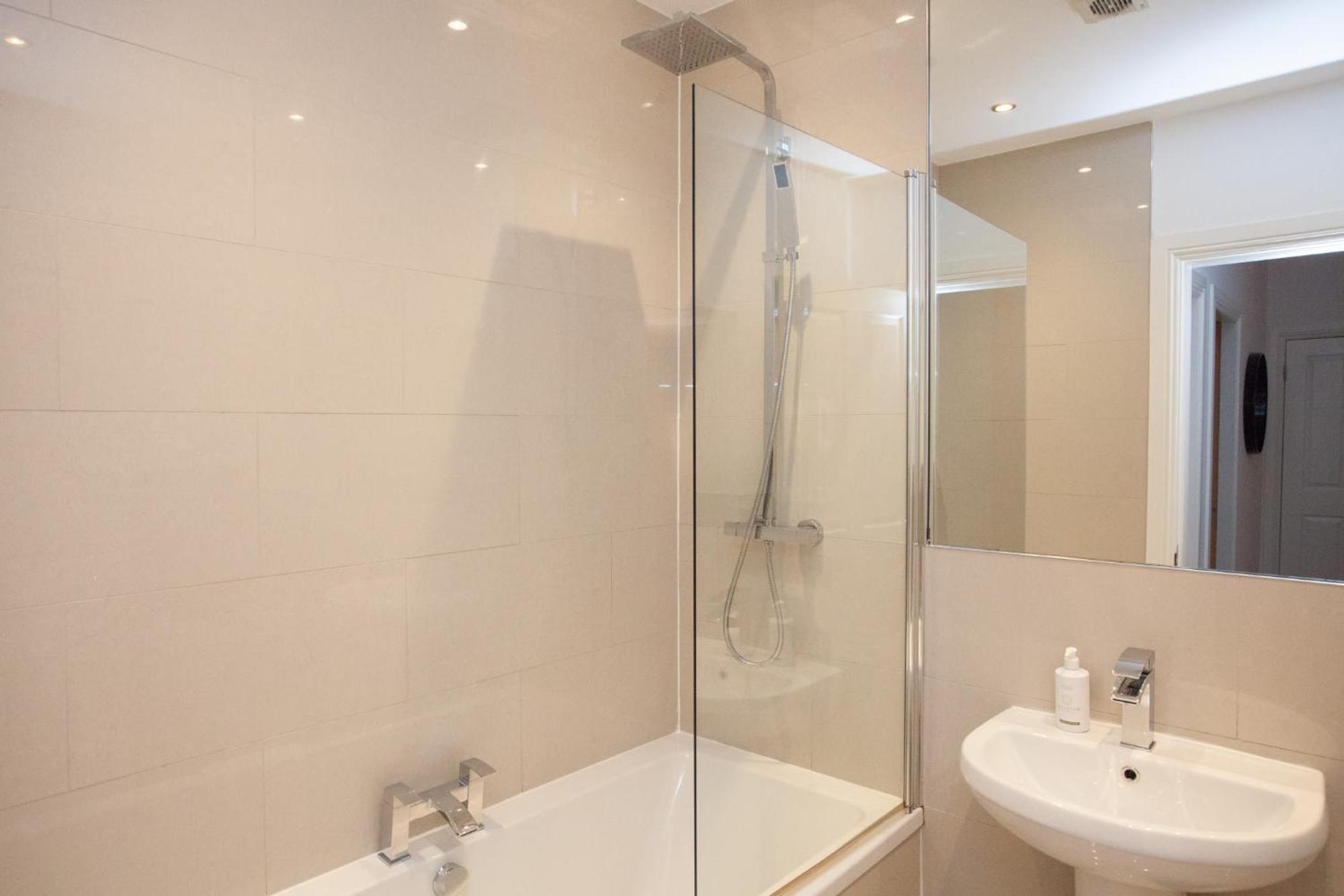 Holiday home Charming Sandstone-basement In West End *