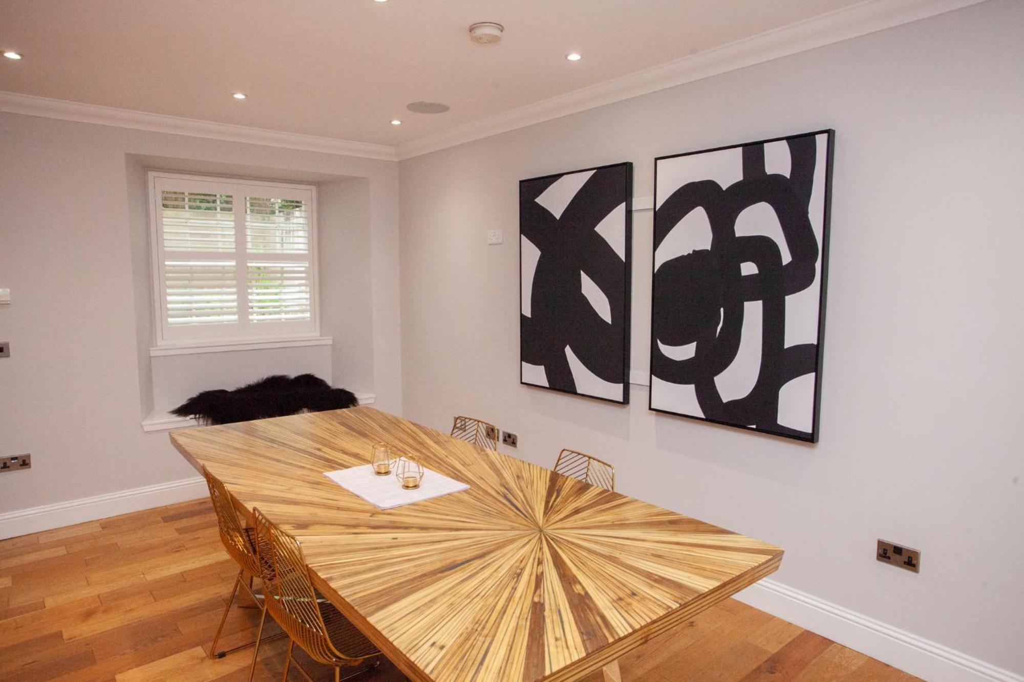 Charming Sandstone-basement In West End Holiday home *