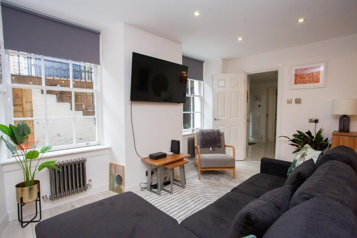 Beautiful 2 Bed Flat With A Private Terrace Apartment Glasgow