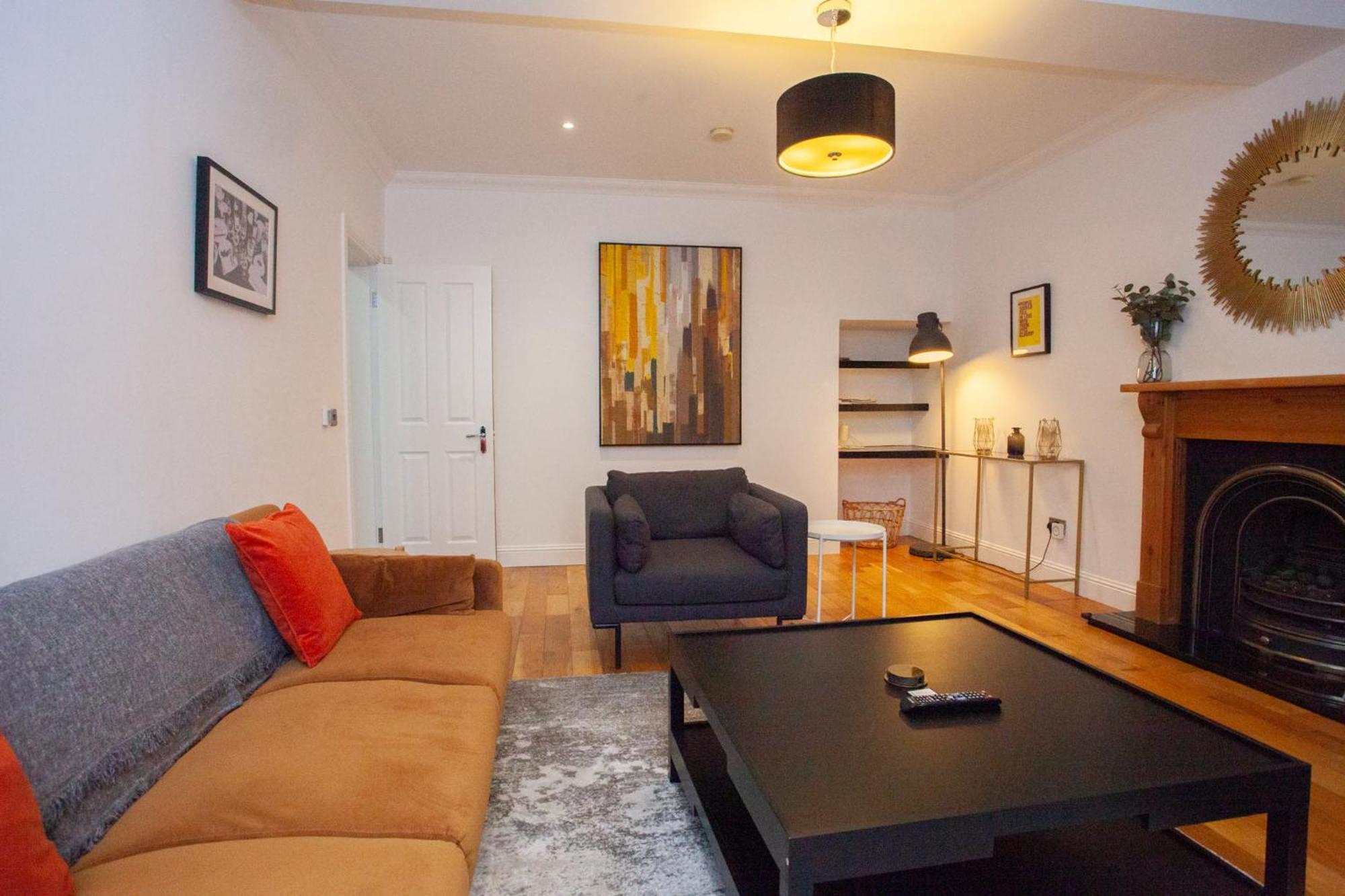Holiday home Charming Sandstone-basement In West End *