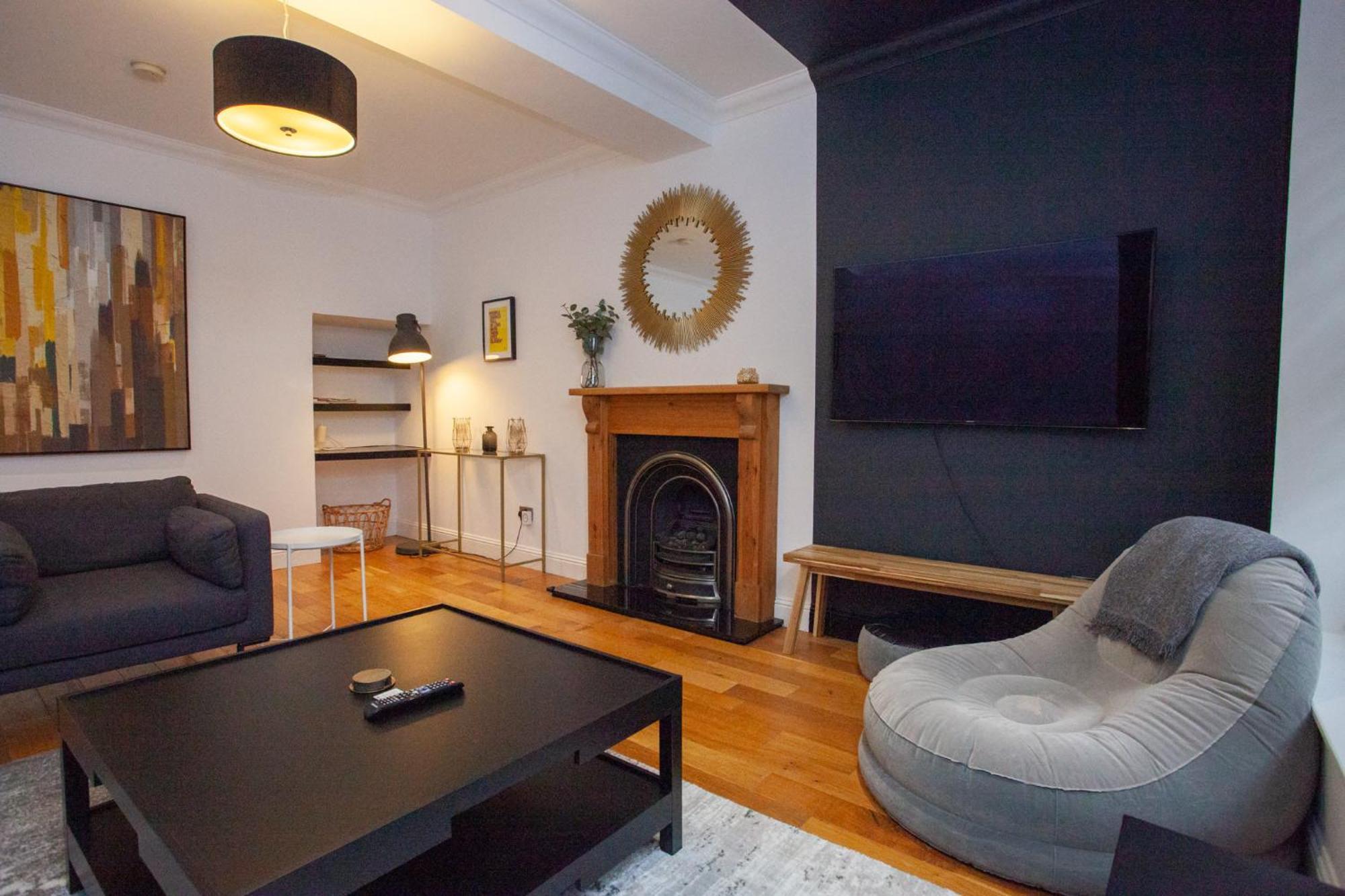 Charming Sandstone-basement In West End Holiday home Glasgow
