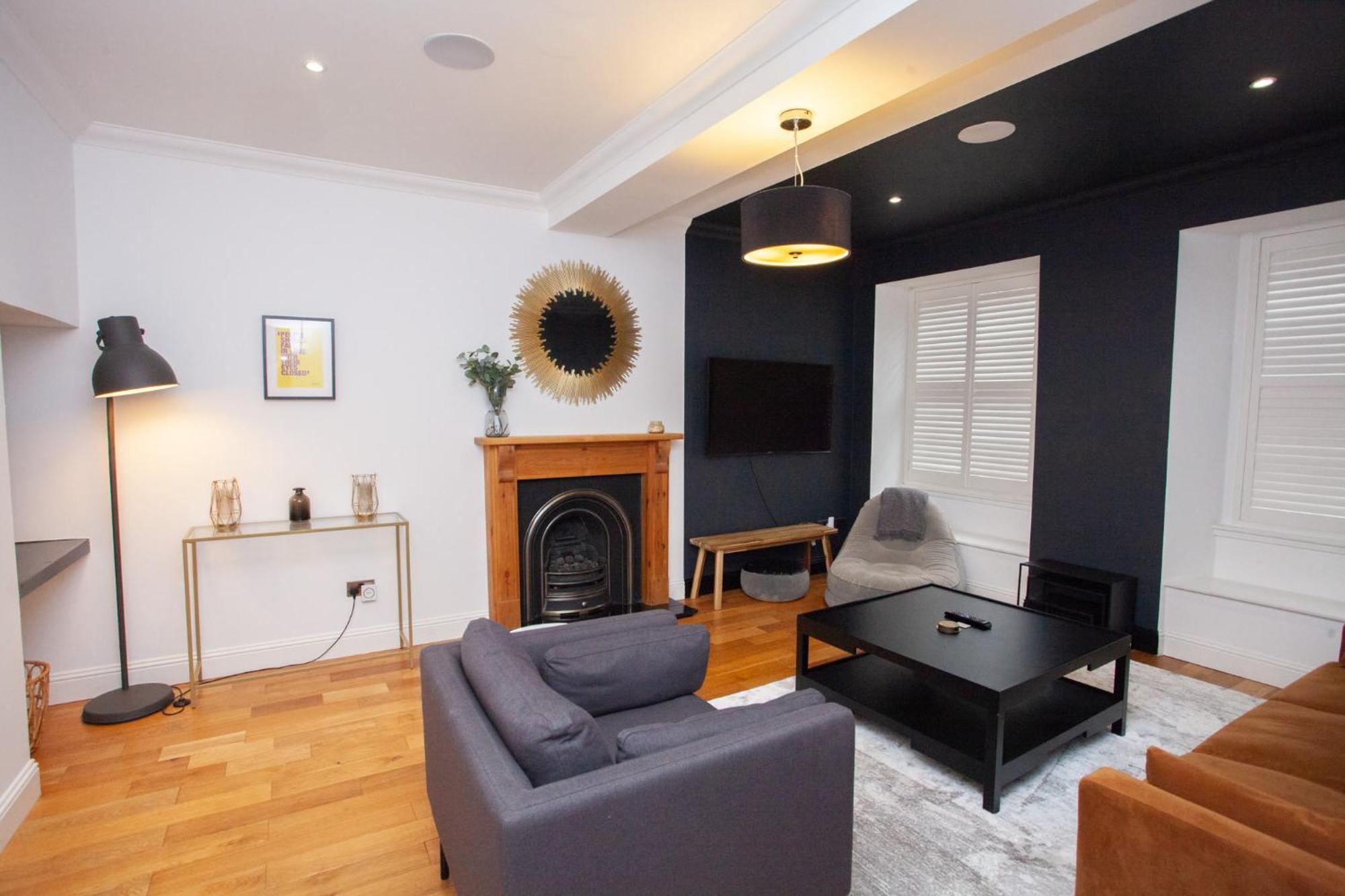Charming Sandstone-basement In West End Holiday home Glasgow