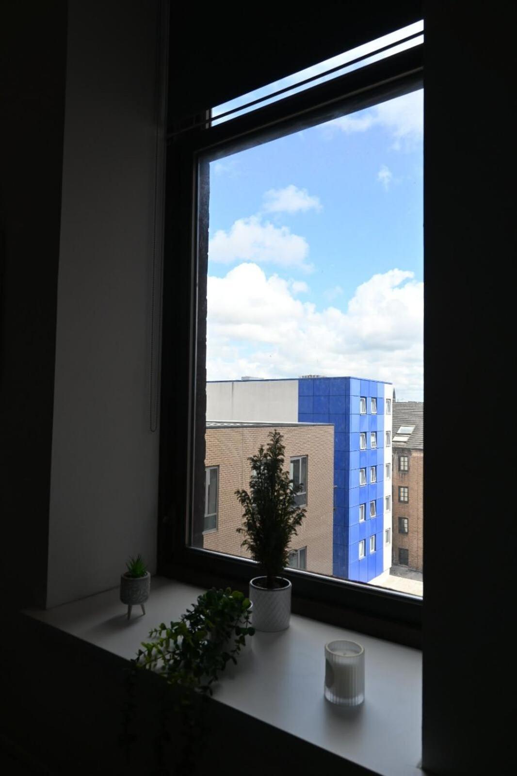Stunning Centre Duplex Apartment *
