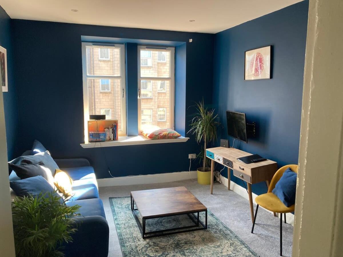 2 Bedroom Oasis In Centre Apartment *
