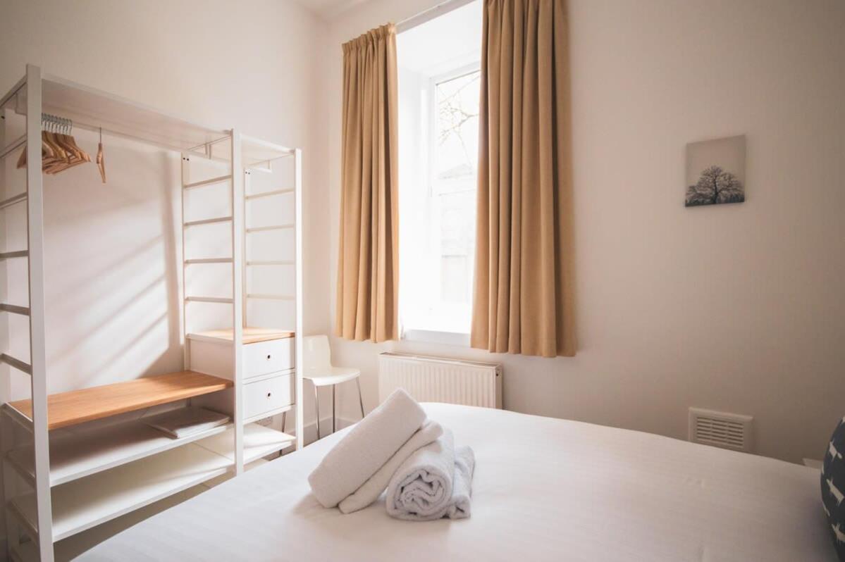 Holiday home Stunning 3 Bed Flat In The Heart Of The West End *