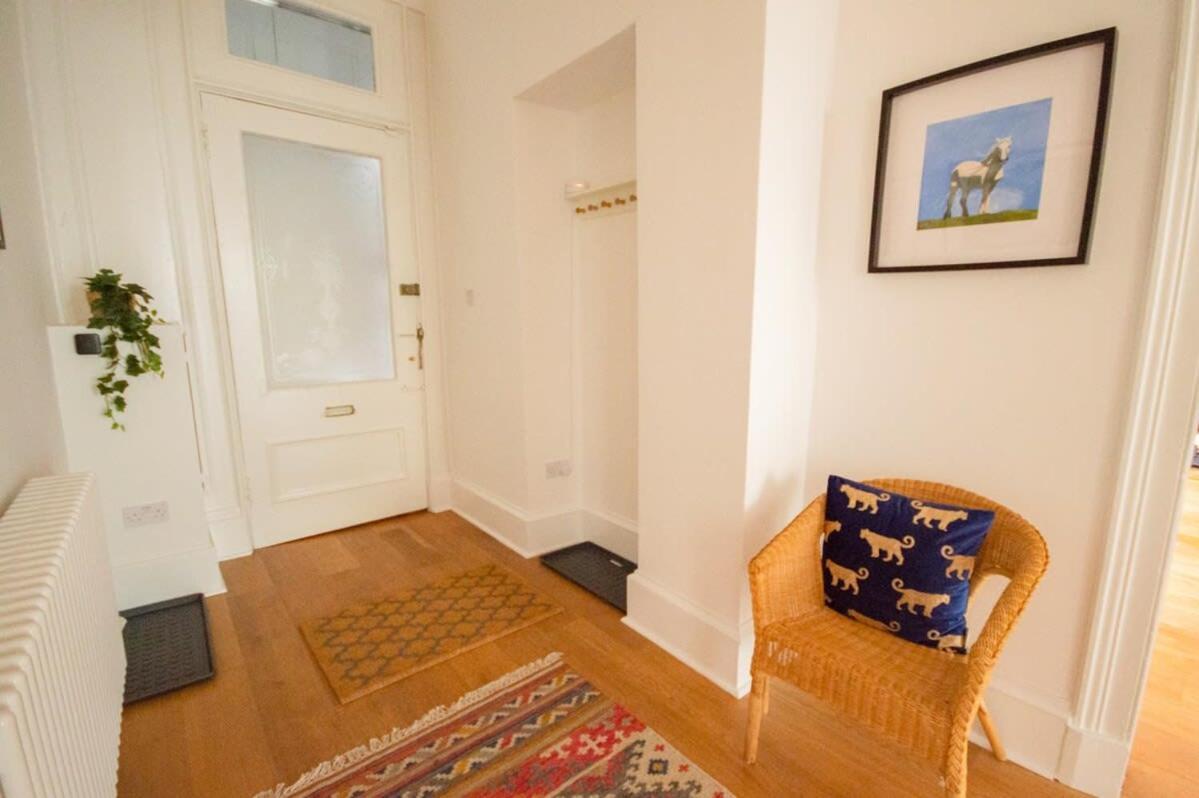 Stunning 3 Bed Flat In The Heart Of The West End Glasgow