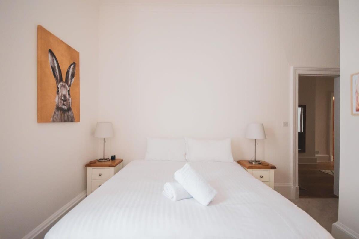 Holiday home Stunning 3 Bed Flat In The Heart Of The West End
