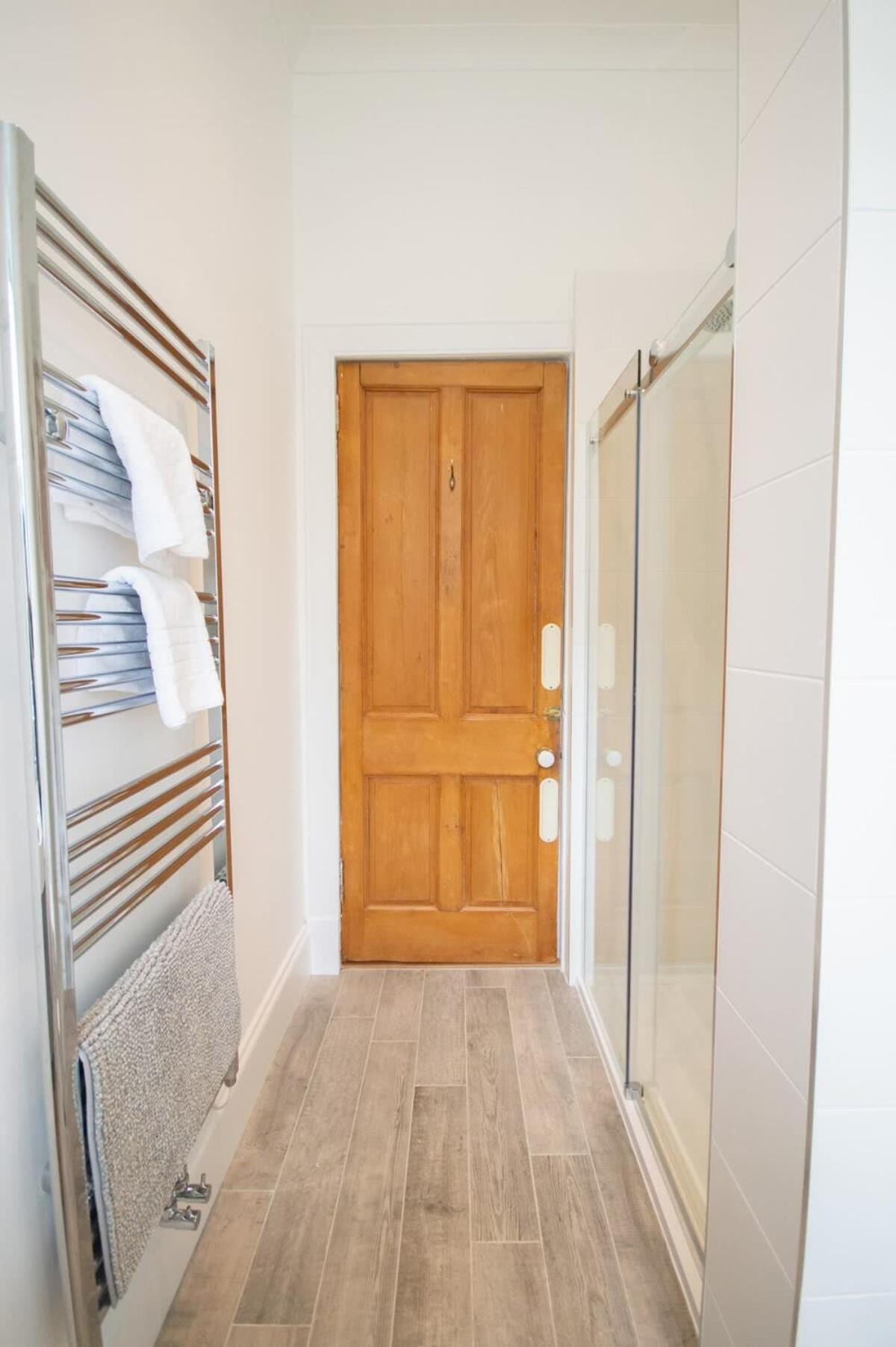 Stunning 3 Bed Flat In The Heart Of The West End * Glasgow