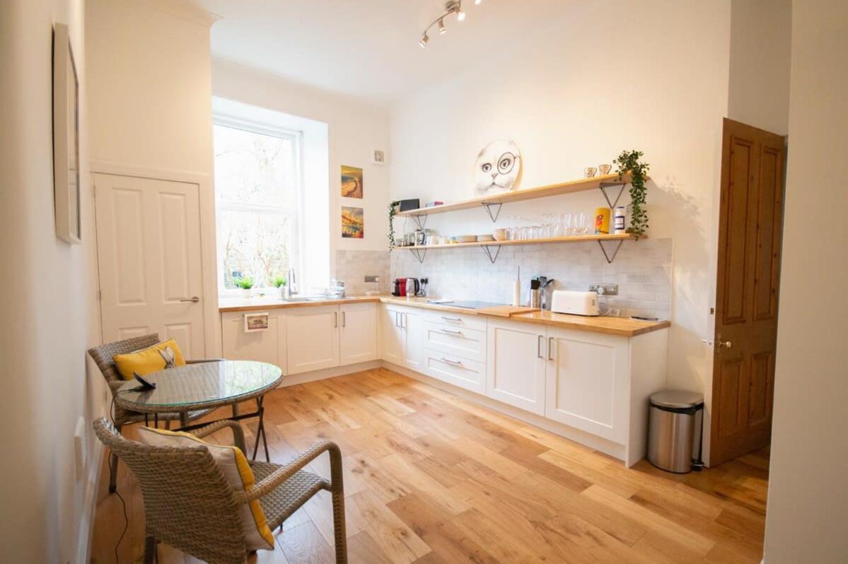 Holiday home Stunning 3 Bed Flat In The Heart Of The West End Glasgow