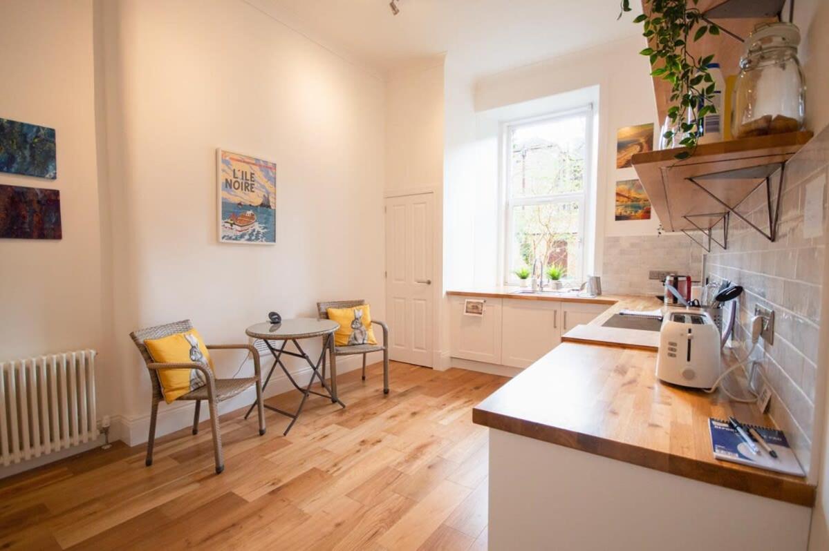 Holiday home Stunning 3 Bed Flat In The Heart Of The West End