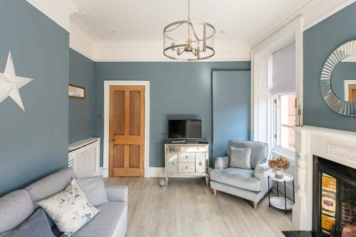 Boutique West End - 'the Nook' Holiday home *