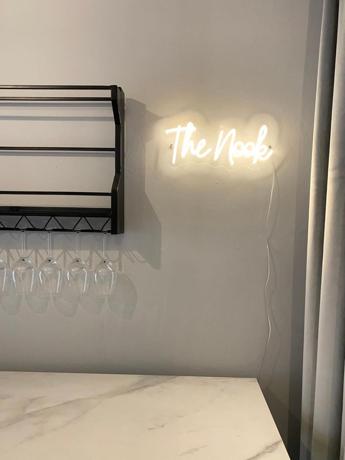 Boutique West End - 'the Nook'
