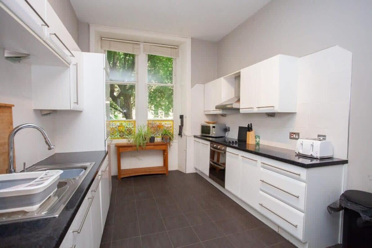 Lovely Flat In Ideal Location