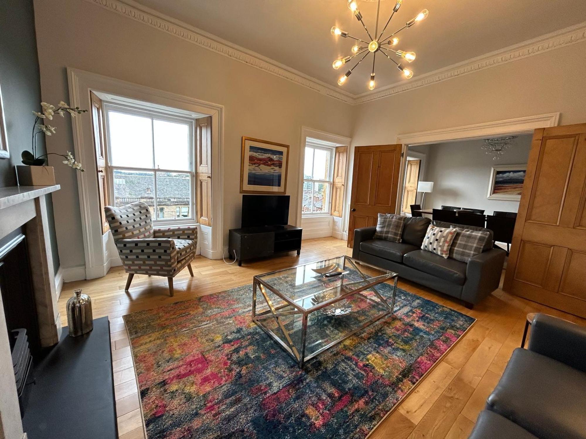 Principal - Crown Circus Duplex Apartment *