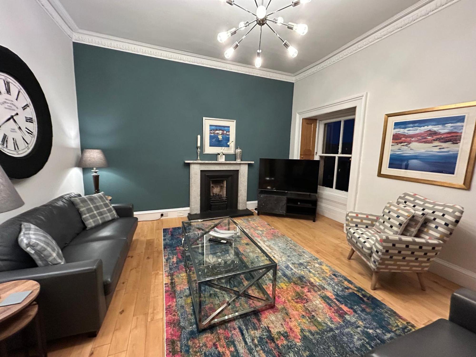 Principal - Crown Circus Duplex Apartment Glasgow