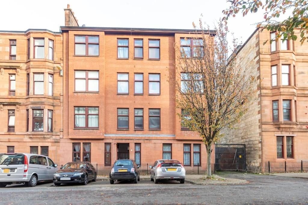 Stunning Ground Floor Flat In Southside.