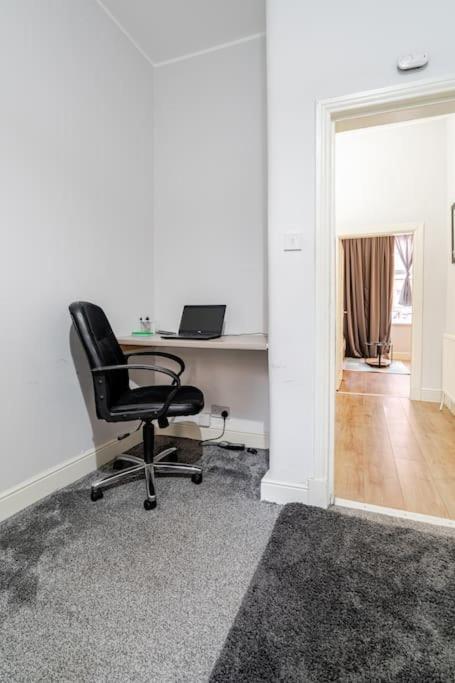 Stunning Ground Floor Flat In Southside. Apartment *
