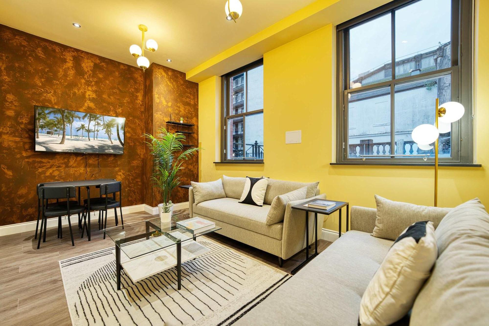 Grand Station 2 Bed A1 *
