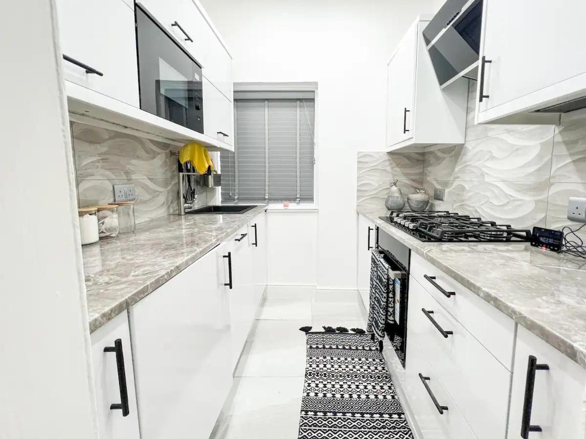 Apartment Spectacular Modern Luxury King Bed Glasgow