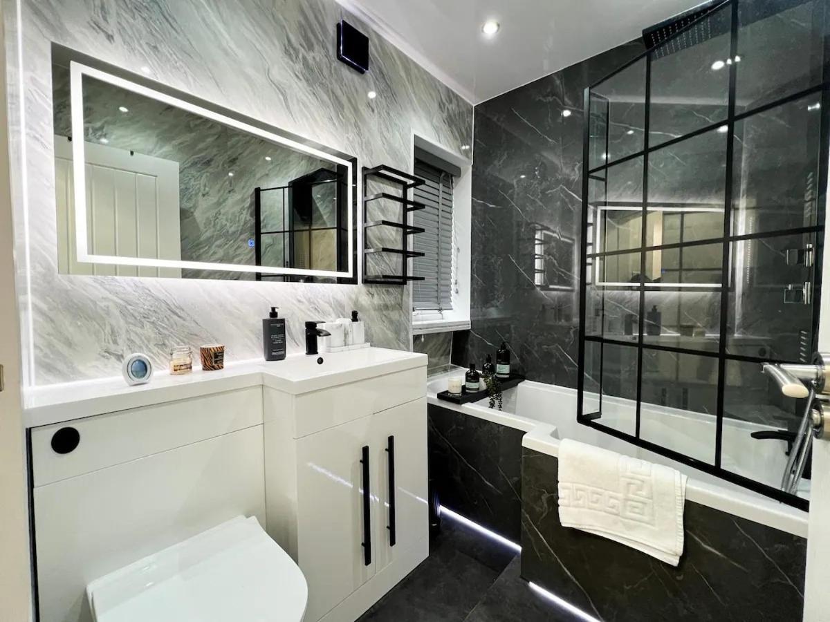 Apartment Spectacular Modern Luxury King Bed *