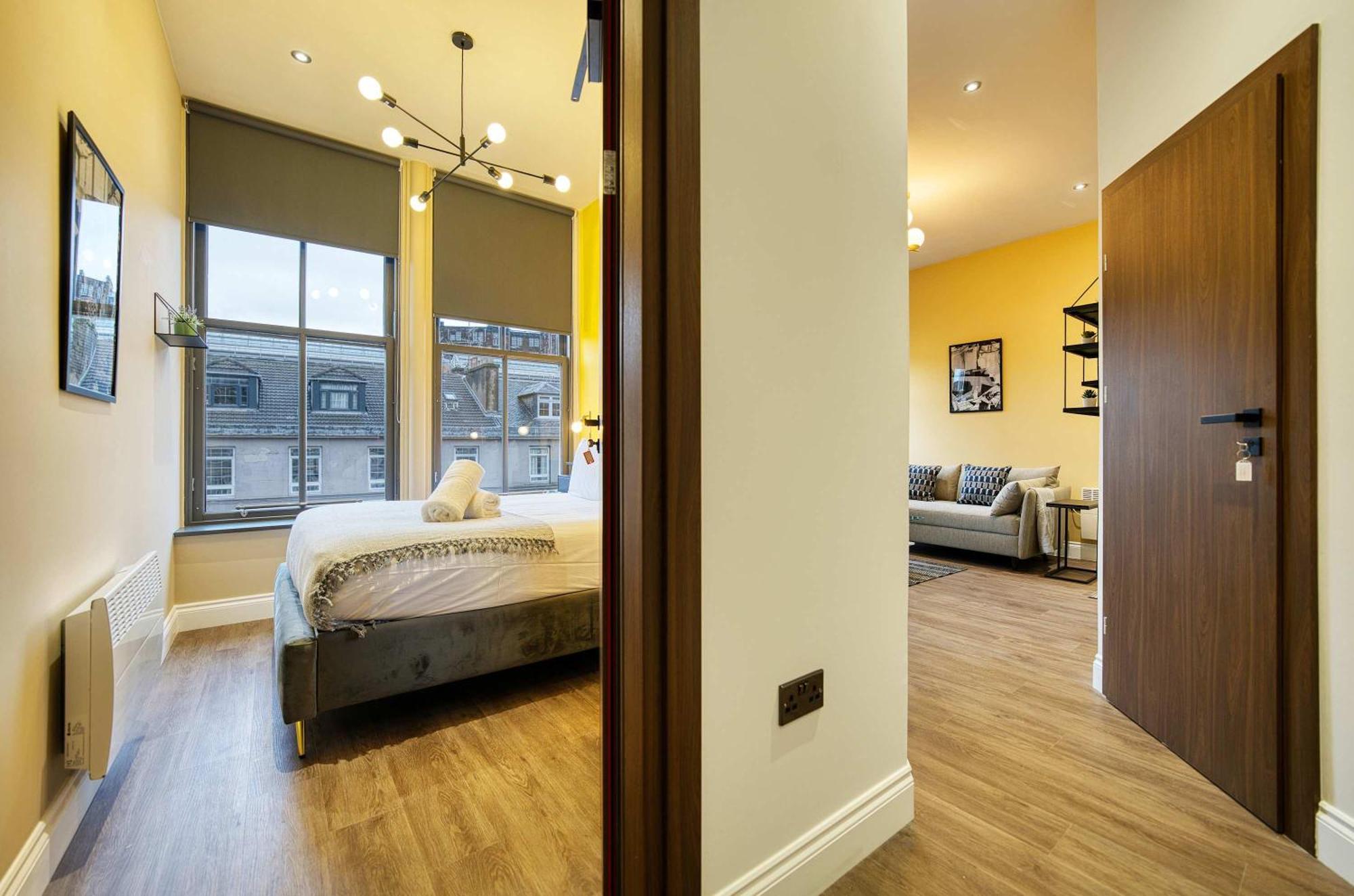 Stunning Station 1 Bed A7 * Glasgow