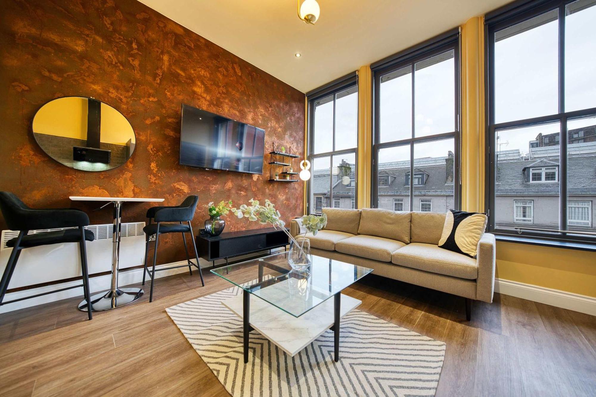 Cozy Station 1 Bed B8 *