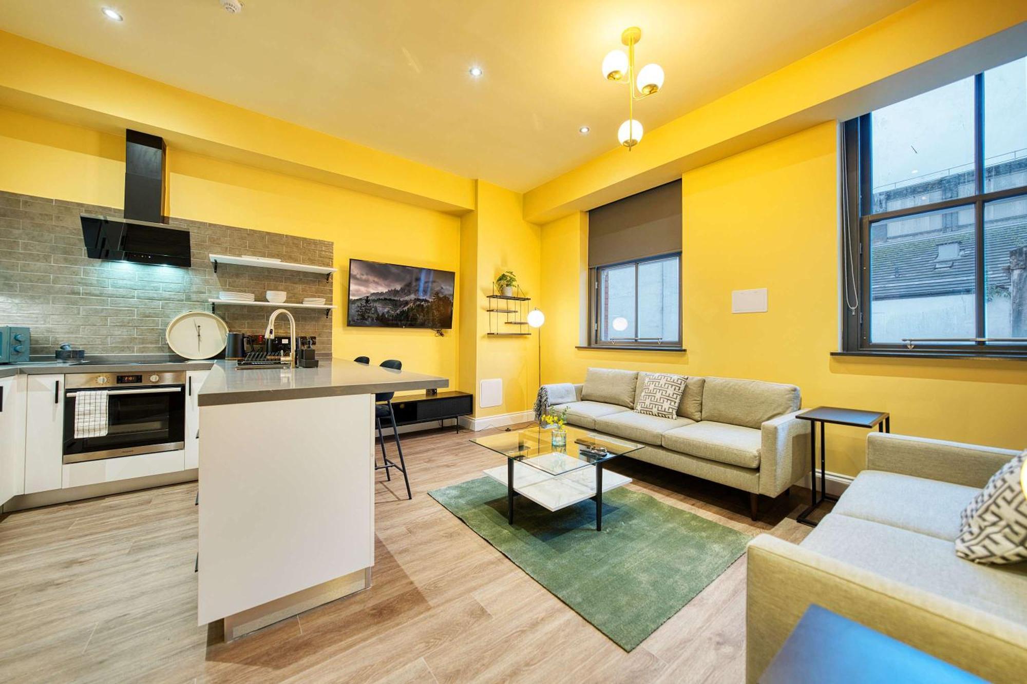 Grand Station 1 Bed A5 Apartment *